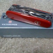 Армейский карманный нож Victorinox Champion Plus